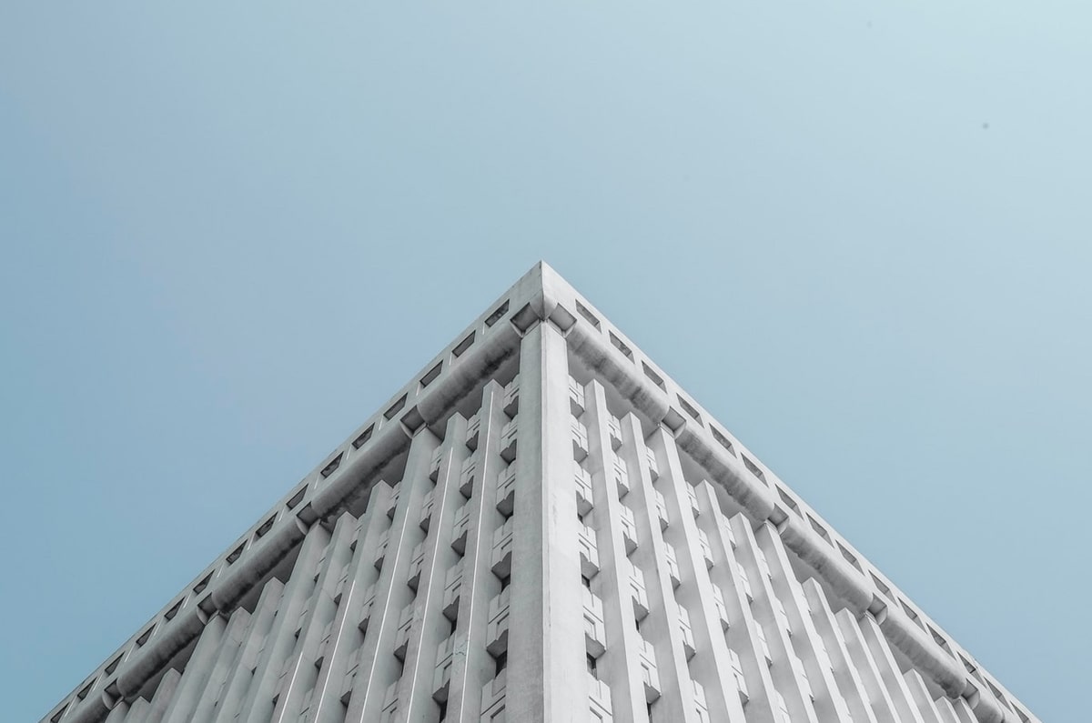 意甲媒体透露：巴尔泰萨吉本赛季崛起，米兰准备让埃斯图皮尼安改踢左中卫